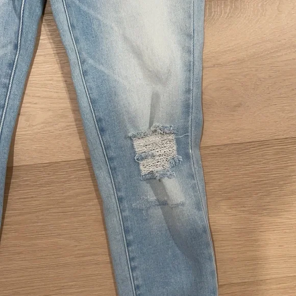 KanCan light wash 24+NWT - Picture 3 of 12